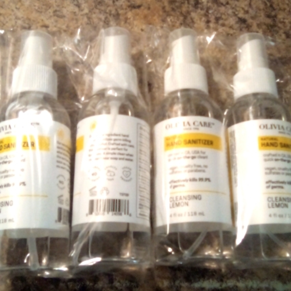 Bundle of hand cleaner